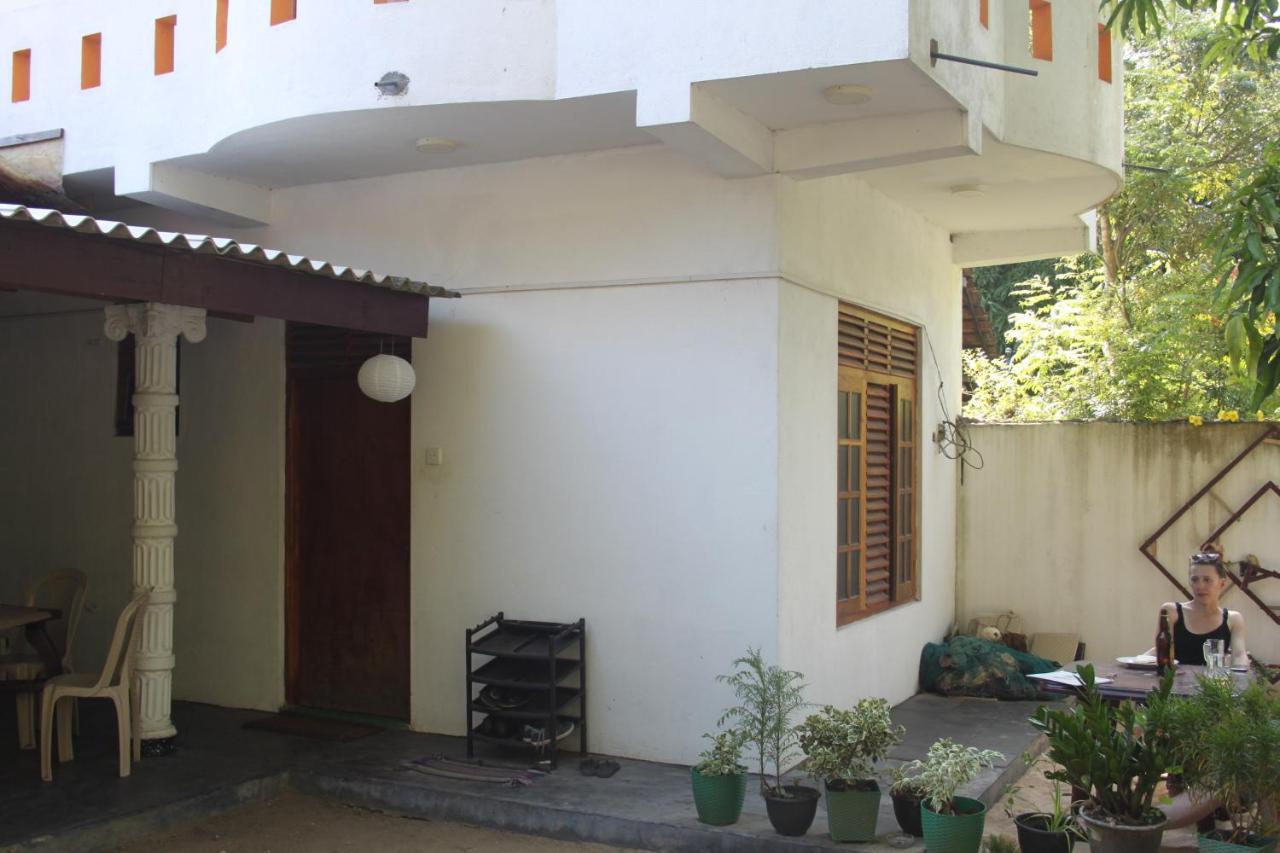 Chithra Homestay Tangalle Εξωτερικό φωτογραφία